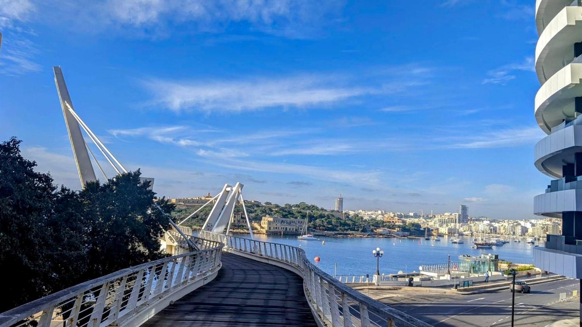 Tigne Sliema Three Bedrooms Apartment Екстер'єр фото